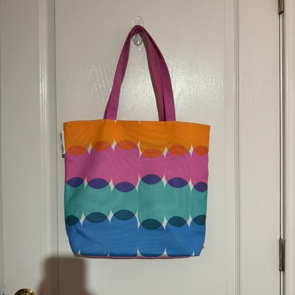 TOTE | KAPITZA x CLINIQUE | OS - Picture 2 of 5